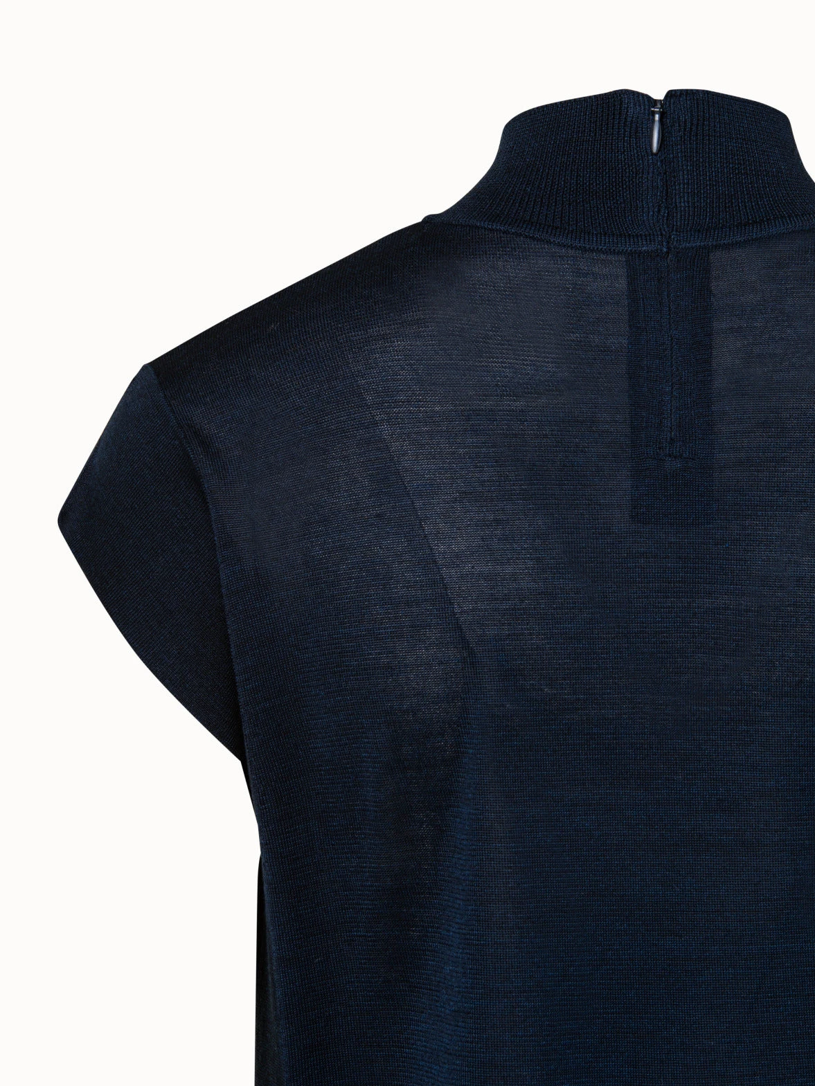 AKRIS Knit Capsleeve Tunic With Silk Front - Image 4